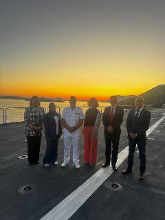 صورة حاملة الطائرات
